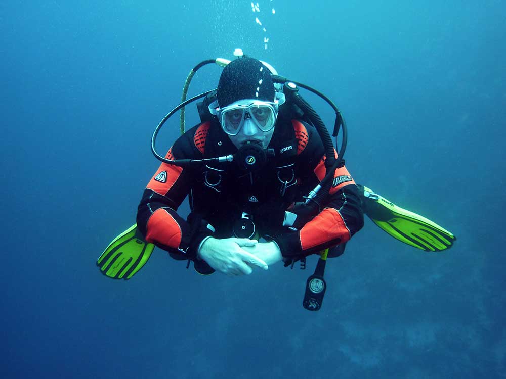 Do Ear Plugs Help When Scuba Diving? (What Causes Diving ...