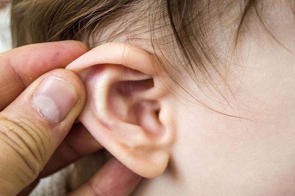 Ear infections: Symptoms and Causes