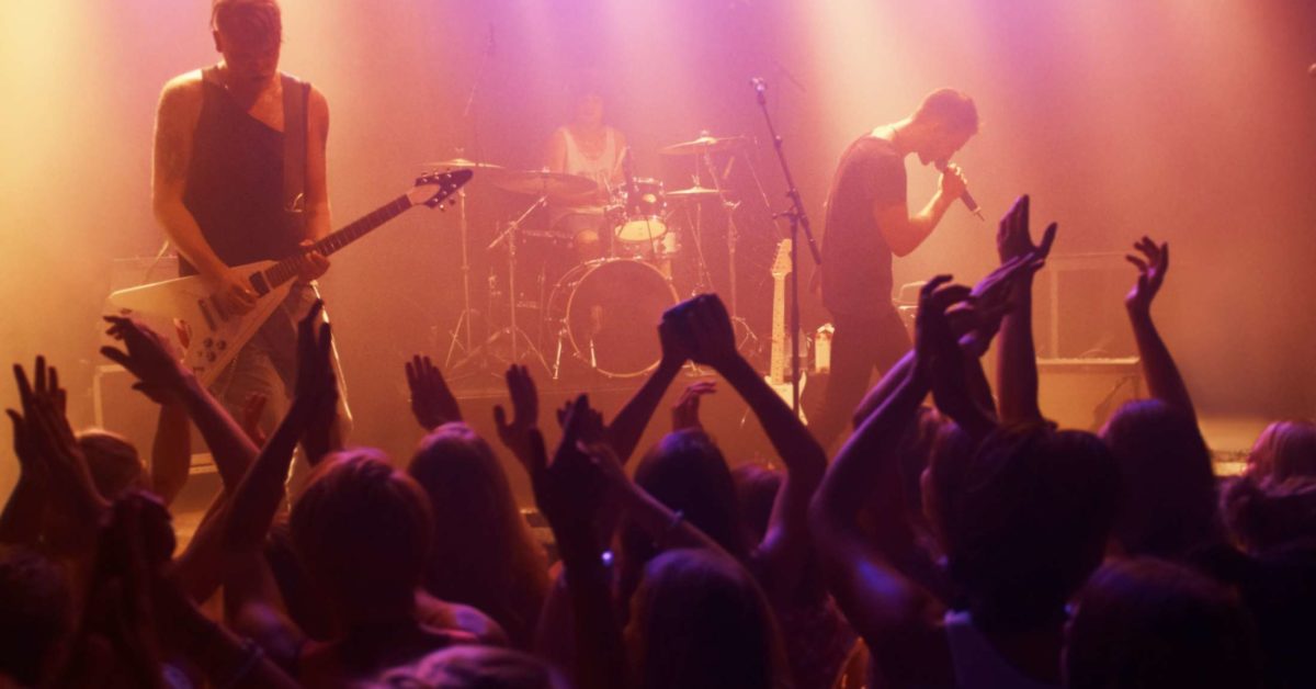 Ears ringing after concert: 5 remedies and when to see a ...