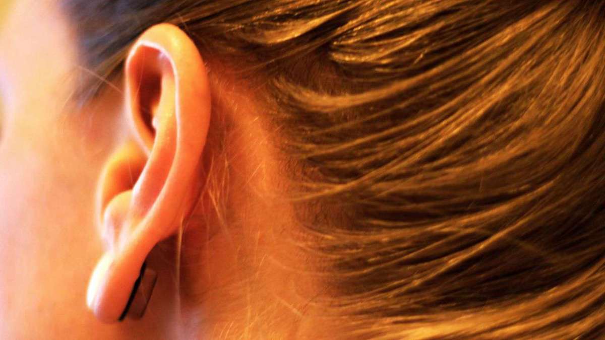 What Causes Ringing in the Ears (Tinnitus)?